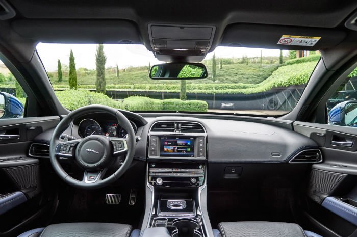 2017 Jaguar XE 25t Interior
