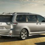 2017 Toyota Sienna Pictures