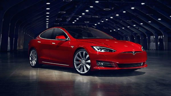 Tesla Model S 2018