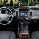 2019 Mitsubishi Pajero Interior
