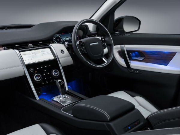 2020 Land Rover Discovery Interior