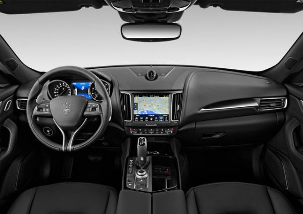 2020 Maserati Levante Interior