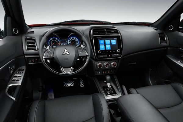 2020 Mitsubishi Outlander Interior
