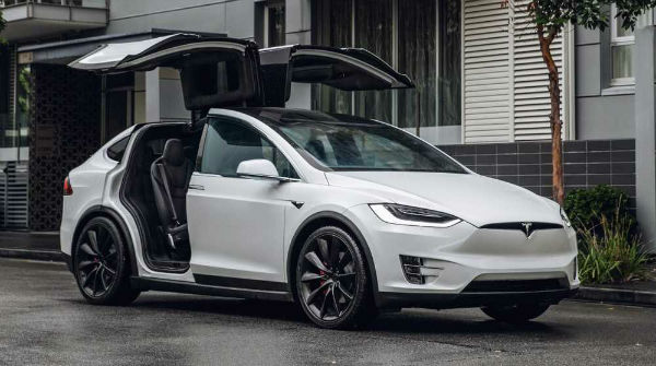 Tesla Model X 2021