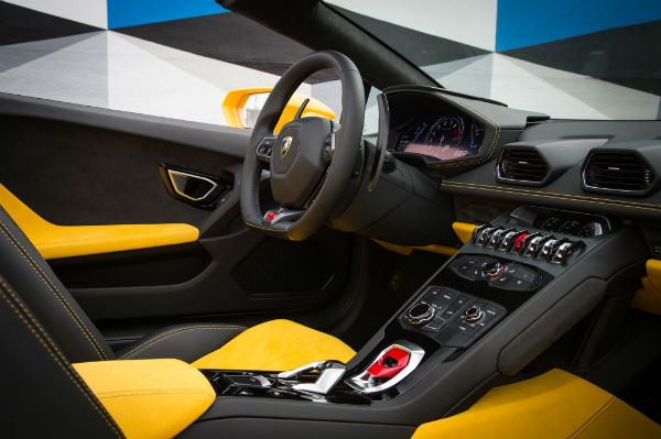 Lamborghini Huracan 2021 Interior