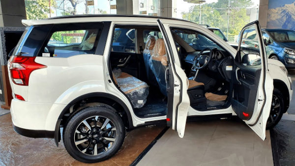 Mahindra XUV500 Seats