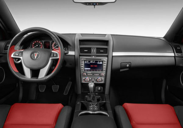 Pontiac G8 Interior