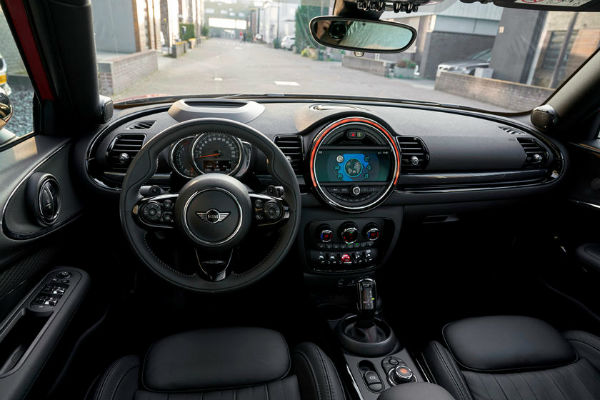 2022 Mini Clubman Interior