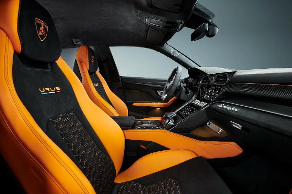 Lamborghini Urus 2022 Interior