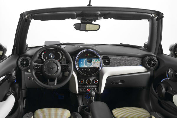 Mini Cooper Convertible 2022 Interior