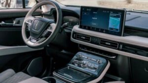 2022 Lincoln Town Car Interior