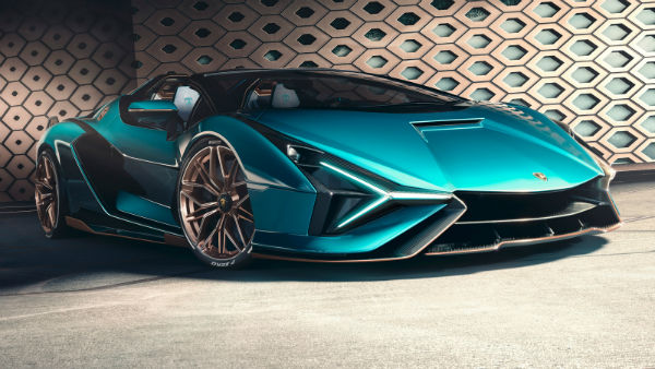 2023 Lamborghini Hybrid