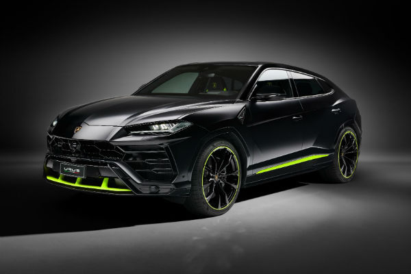 2023 Lamborghini Urus Graphite Capsule