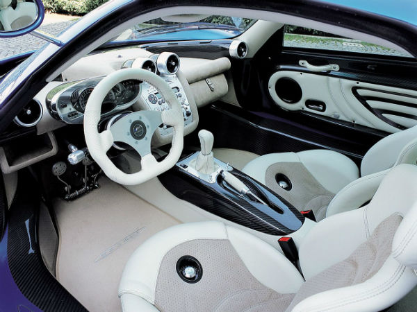 2023 Pagani Zonda Interior