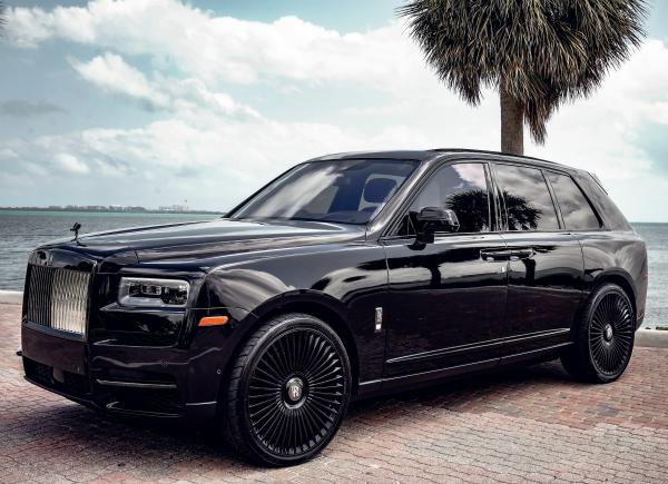 2023 Rolls-Royce Cullinan Black Badge