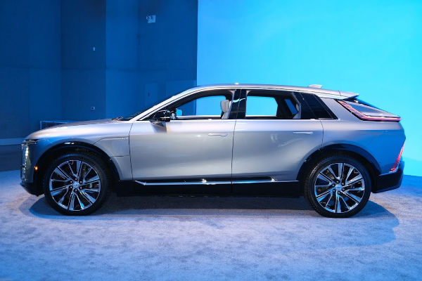 2023 Cadillac Lyriq Electric SUV