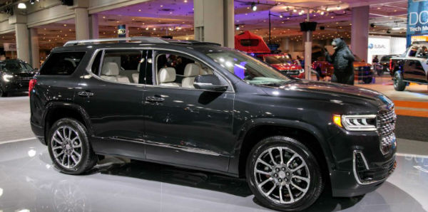 2023 GMC Acadia Denali