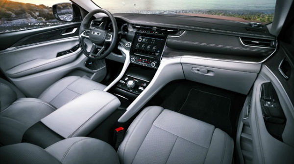 2023 Jeep Grand Cherokee Interior