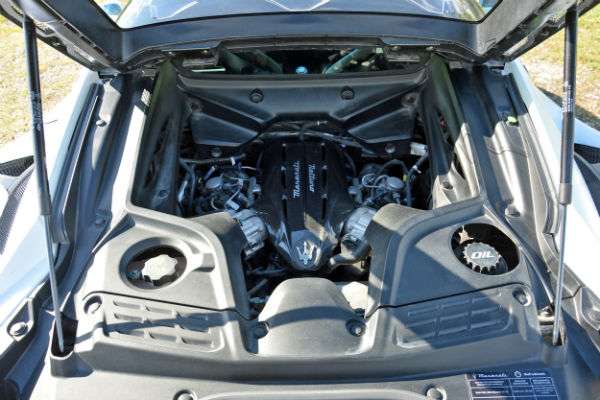 2022 Maserati MC20 Engine