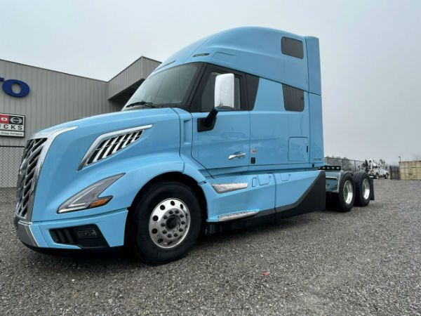 2026 Volvo VNL 860 Ultimate