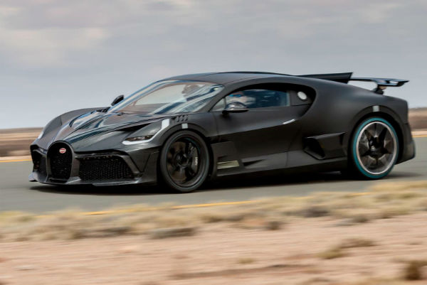 Bugatti Divo Black