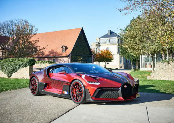 Bugatti Divo Ladybug