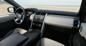 2023 Land Rover Discovery Interior