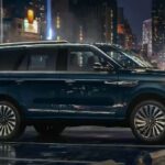 2023 Lincoln Navigator Hybrid