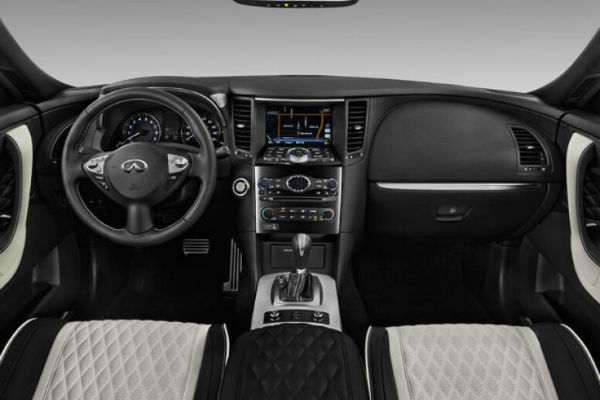 Infiniti QX70 Interior