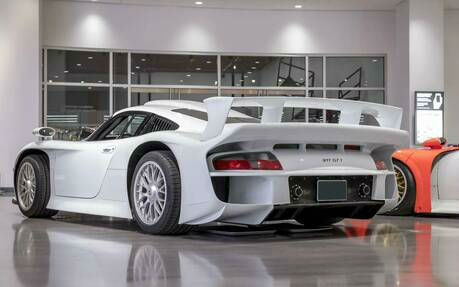 2024 Porsche GT1