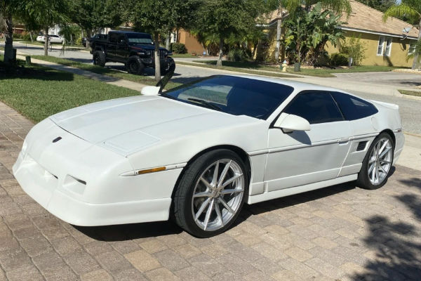 Pontiac Fiero Modified