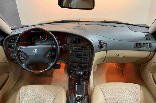 2022 Saab 9-5 Interior