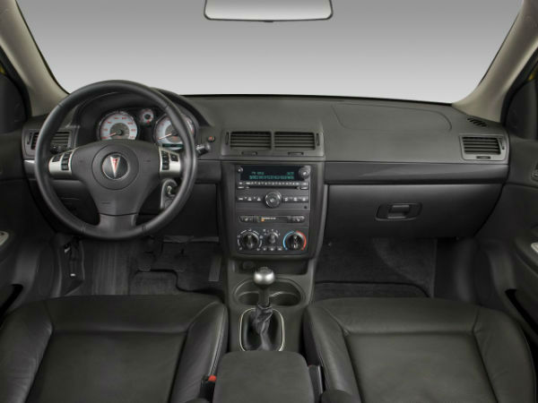 Pontiac G5 Interior