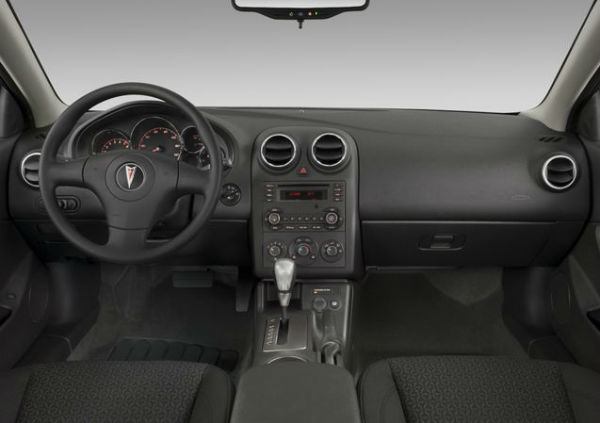 Pontiac G6 Interior
