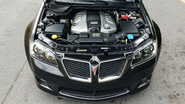 Pontiac G8 GT Engine