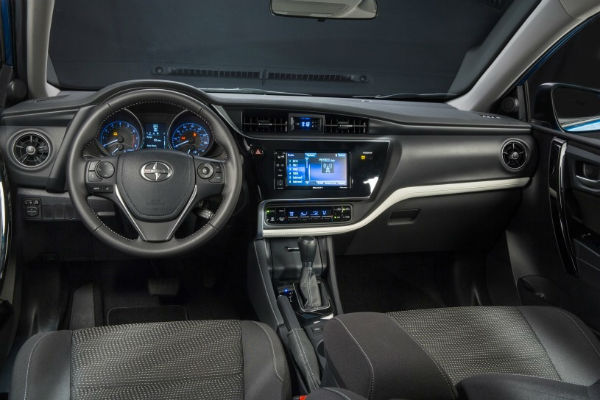 Scion iM interior