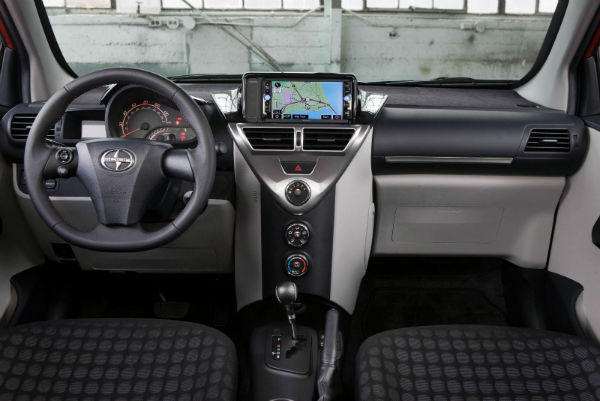 Scion iQ Interior