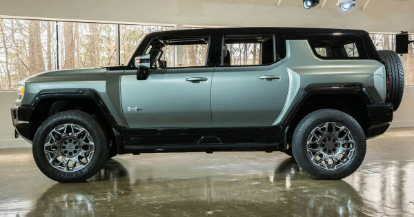 GMC Hummer EV 2024