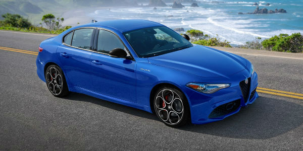 2023 Alfa Romeo Giulia Car