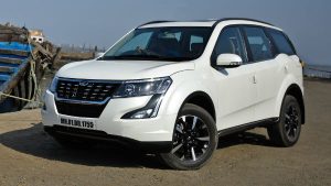 2024 Mahindra XUV500 W5