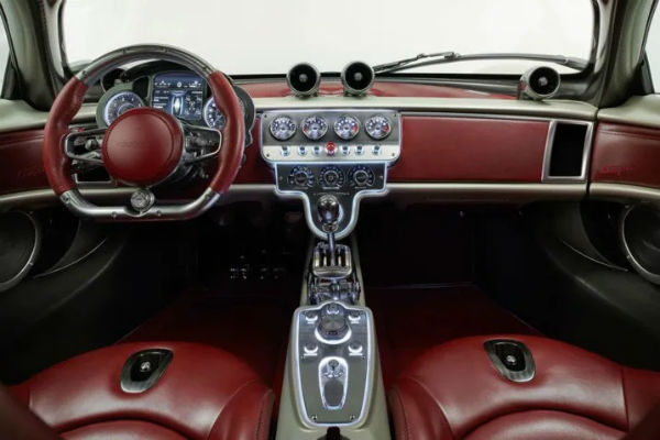 2024 Pagani Utopia Interior