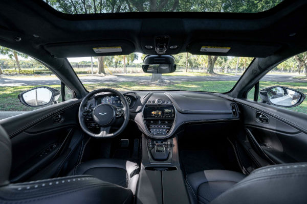 Aston Martin DBX 2022 Interior