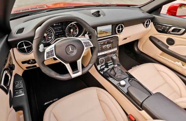 Mercedes-AMG SLK55 Interior