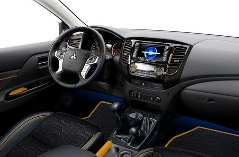 Mitsubishi L200 Sportero 2023 Interior