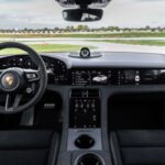 2024 Porsche Macan Interior