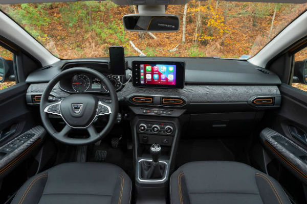 2024 Renault Duster Interior