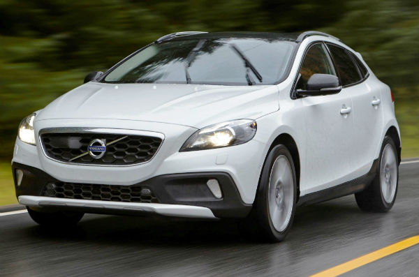 2024 Volvo V40 Cross Country