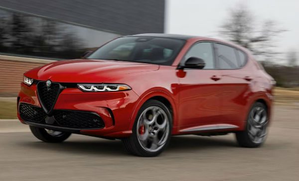 2028 Alfa Romeo Tonale Car