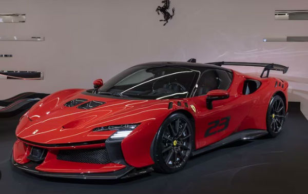 2025 Ferrari SF90 Stradale Hybrid