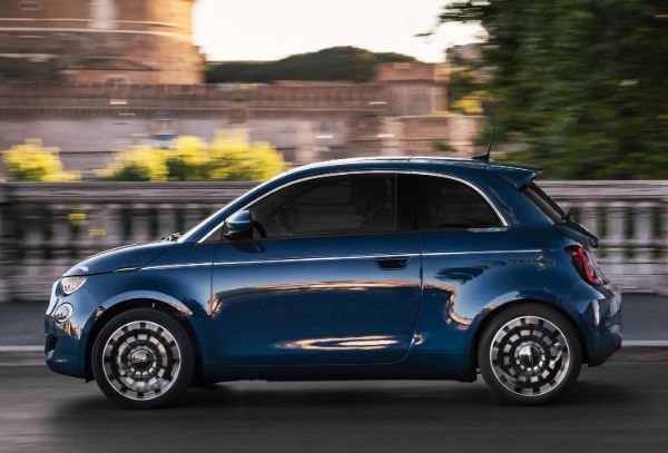 2025 fiat 500e EV